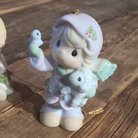 Precious Moments Charming Ornament Set with Pastel Accents - Picture 4 of 6